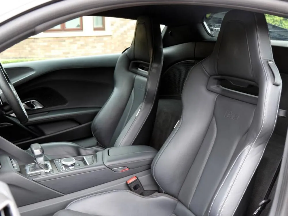 Audi R8 V10 Plus 5