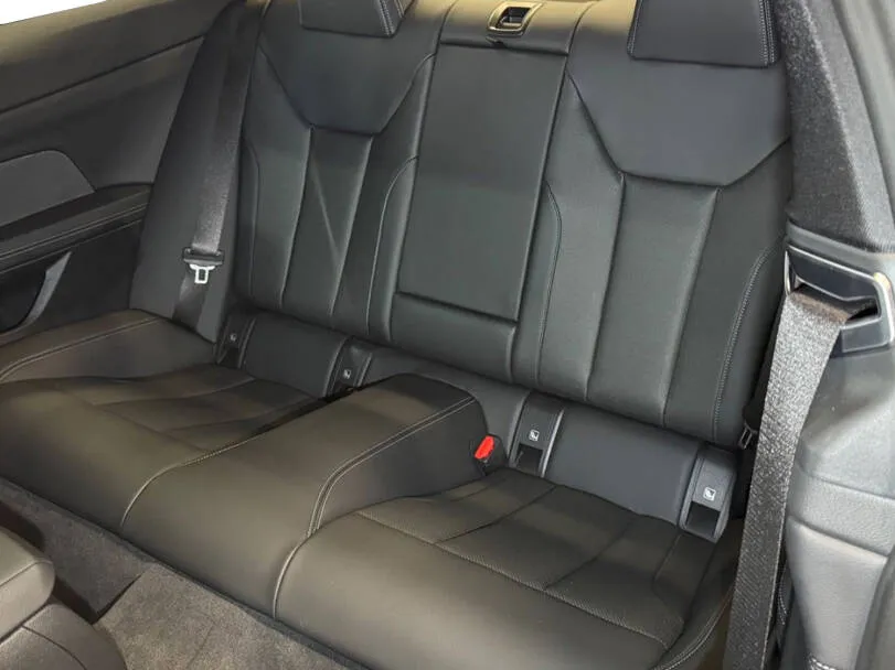 BMW 4 Series 420i Coupe 2
