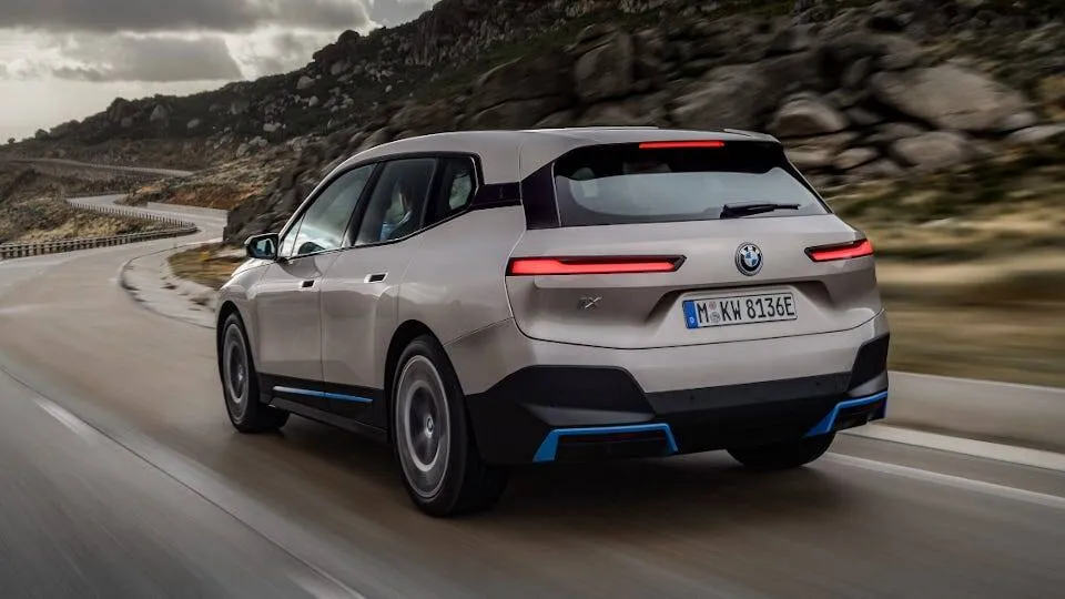 BMW iX xDrive40 3