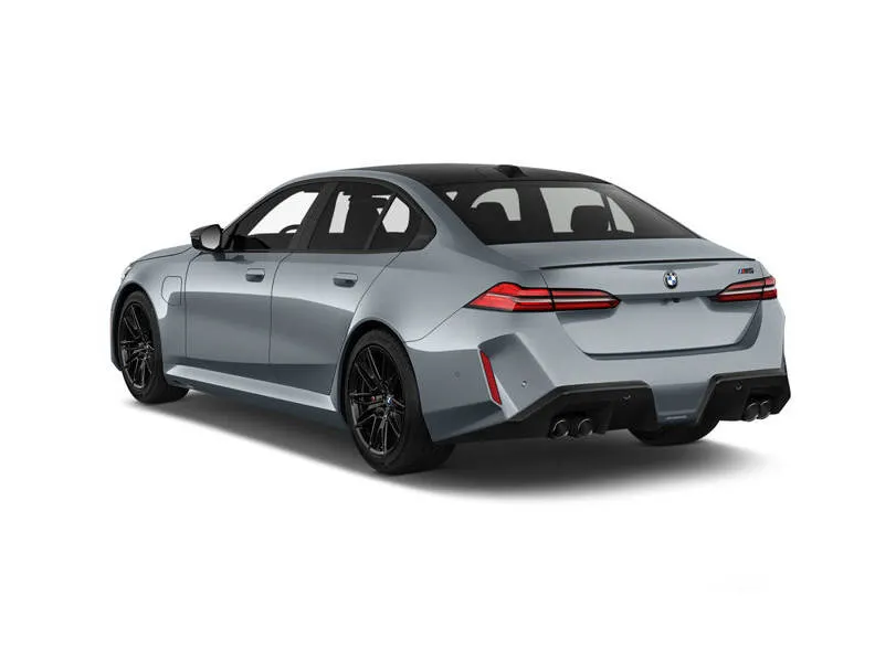 BMW M5 Saloon 6