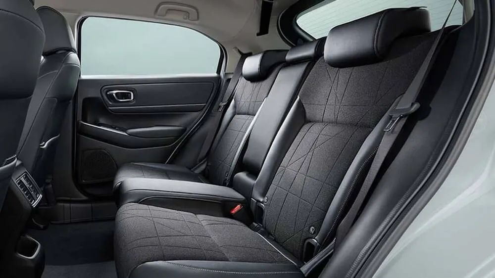 Honda Vezel e-HEV X 5