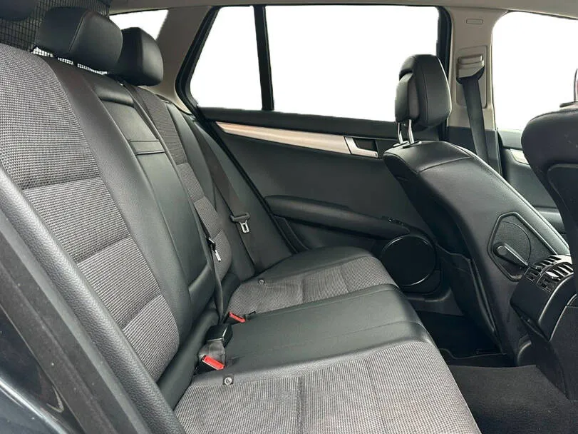 Mercedes Benz C Class Class Estate C180 2