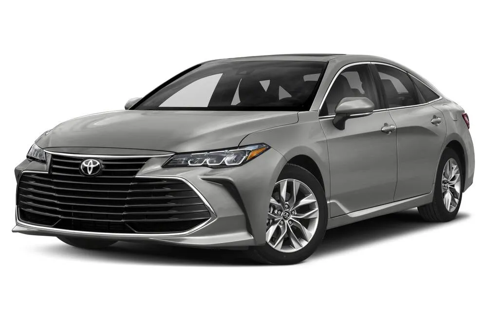 Toyota Avalon XSE Hybrid Nightside