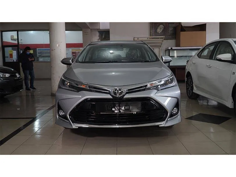 Toyota Corolla Altis X Manual 1.6 6
