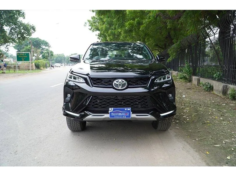 Toyota Fortuner 2.7 V 6