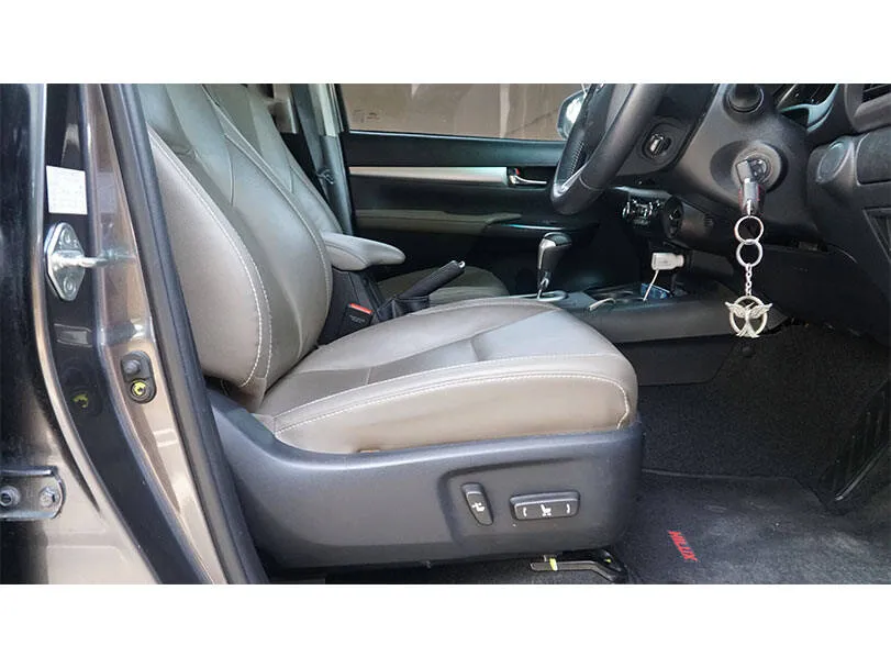 Toyota Hilux Revo GR 2