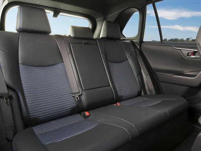 Toyota Rav4 AWD Hybrid 5