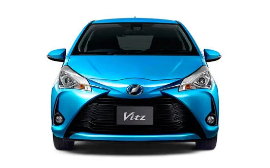 Toyota Vitz F Safety Edition III 6